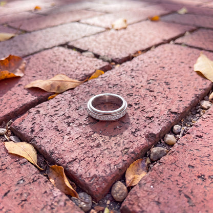 CalmSpin Ring Vivido