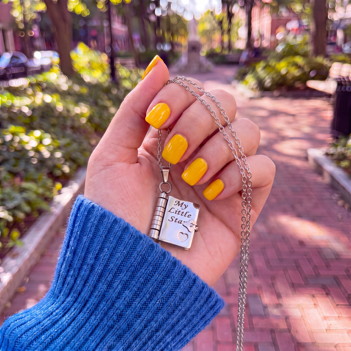 The 'My Little Star' Locket Necklace Vivido